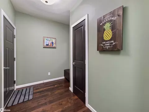 Entry Way - 216 Oak Hill Dr, Hampton, IA 50441 photo 5 of 9