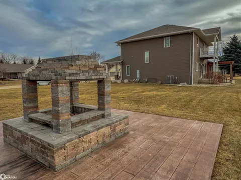 Exterior - 216 Oak Hill Dr, Hampton, IA 50441 photo 7 of 7