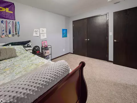 Bedroom - 216 Oak Hill Dr, Hampton, IA 50441 photo 11 of 14