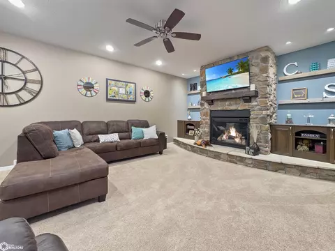 Living - 216 Oak Hill Dr, Hampton, IA 50441 photo 1 of 4