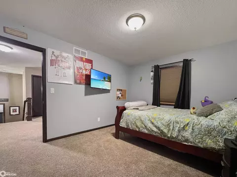 Bedroom - 216 Oak Hill Dr, Hampton, IA 50441 photo 9 of 14
