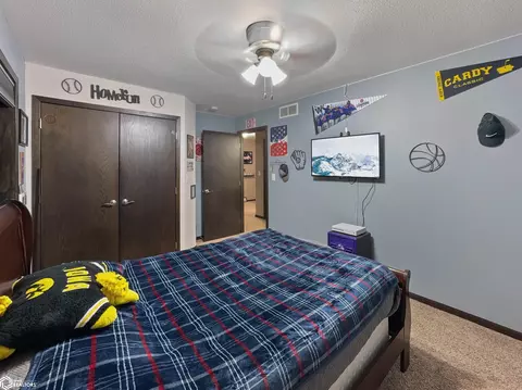 Bedroom - 216 Oak Hill Dr, Hampton, IA 50441 photo 8 of 14