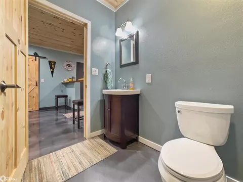 Bath - 216 Oak Hill Dr, Hampton, IA 50441 photo 12 of 12