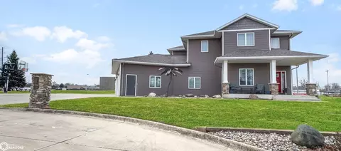Exterior - 216 Oak Hill Dr, Hampton, IA 50441 photo 5 of 7