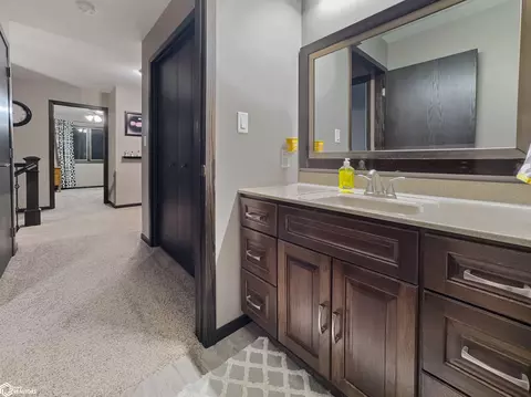 Bath - 216 Oak Hill Dr, Hampton, IA 50441 photo 10 of 12