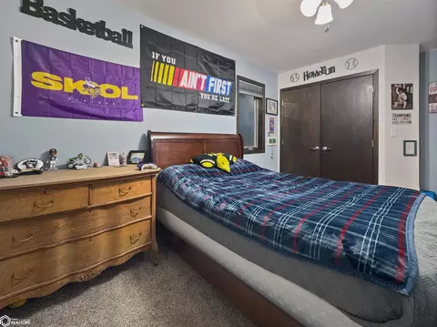 Bedroom - 216 Oak Hill Dr, Hampton, IA 50441 photo 7 of 14