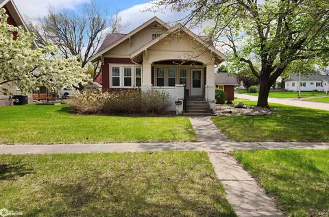 809 W State St, Jefferson, IA 50129