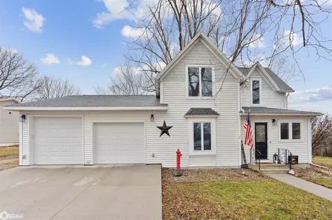 208 N Dwight St, Conrad, IA 50621