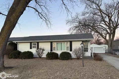 26 7th St N, Dakota City, IA 50529
