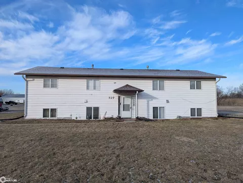 727 W Burlington Ave, West Burlington, IA 52655