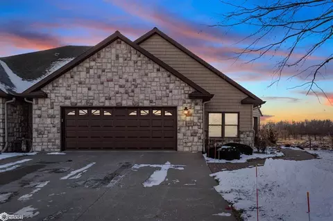 816 W Merle Hibbs Blvd, Marshalltown, IA 50158