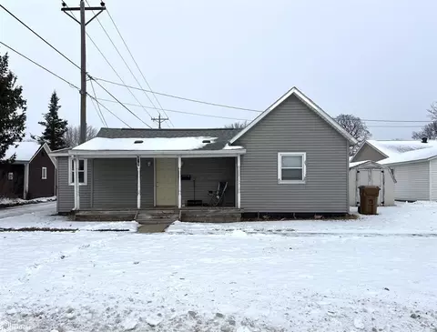217 E 8th St, Carroll, IA 51401