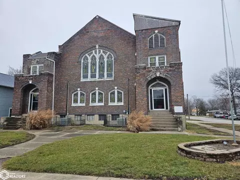102 N Willard St, Ottumwa, IA 52501