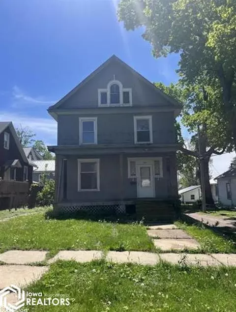 905 Franklin St, Burlington, IA 52601