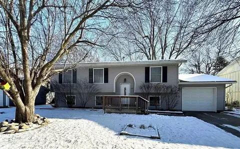 620 Granada Rd, Carroll, IA 51401