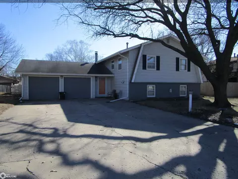 108 Meadow Ln, Iowa Falls, IA 50126