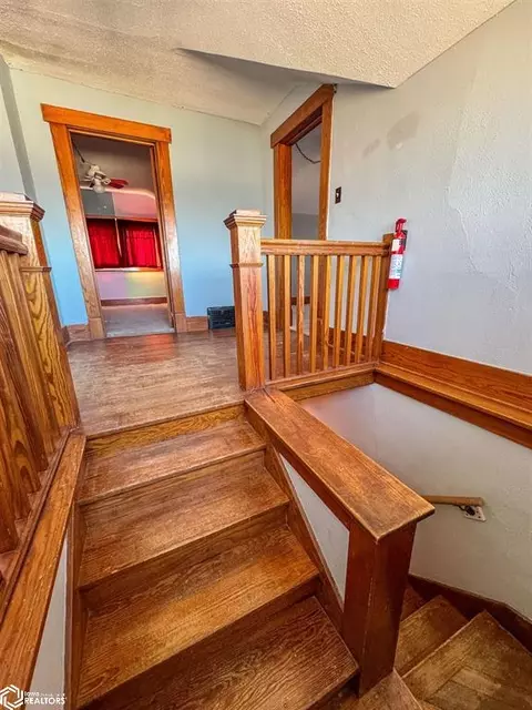 Entry Way - 1118 4th St NE, Hampton, IA 50441 photo 1 of 2