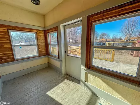 Exterior - 1118 4th St NE, Hampton, IA 50441 photo 2 of 6