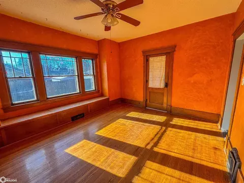 Living - 1118 4th St NE, Hampton, IA 50441 photo 4 of 6