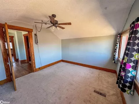 Bedroom - 1118 4th St NE, Hampton, IA 50441 photo 1 of 10
