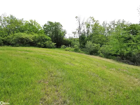 2521 Kenison Way, Iowa Falls, IA 50126