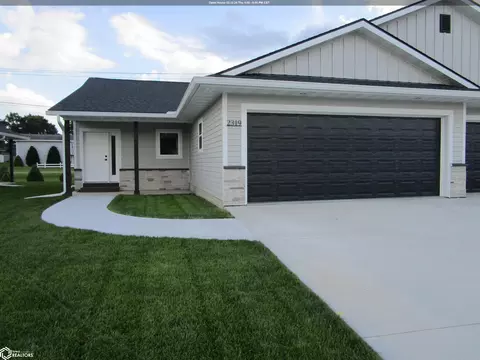 2311 Heritage Ln, Iowa Falls, IA 50126