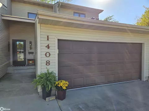 1408 Locust St, Webster City, IA 50595
