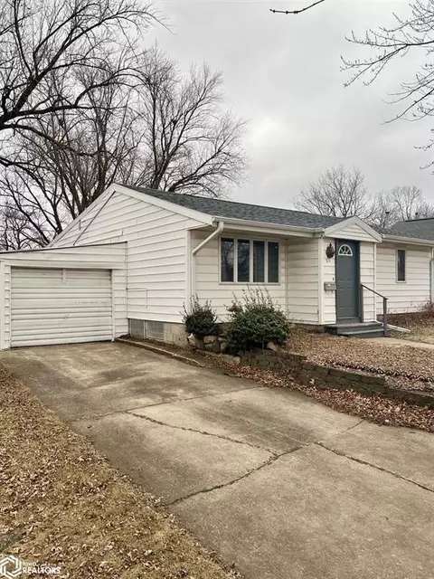 511 5th Ave NE, Clarion, IA 50525