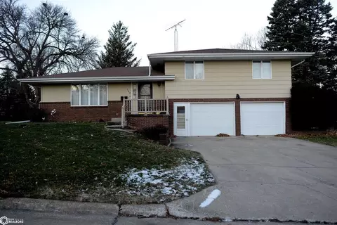 102 NW 5th St, Greenfield, IA 50849