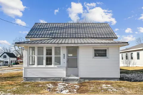 606 S 4th St, Montezuma, IA 50171