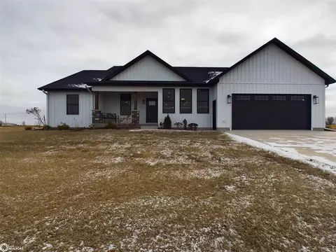 102 W Buxton Cir, Albia, IA 52531