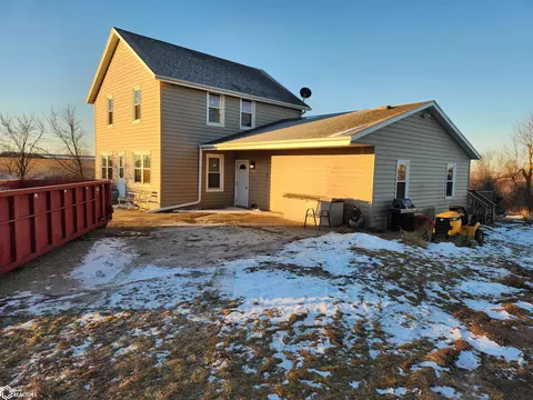3298 C Ave, Montour, IA 50173