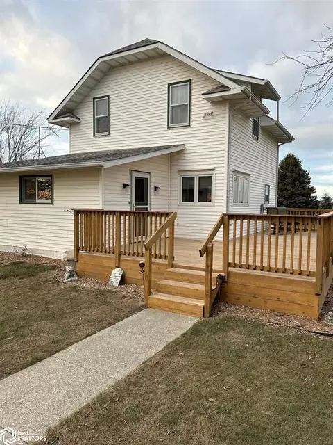 2056 Ivy Ave, Creston, IA 50801