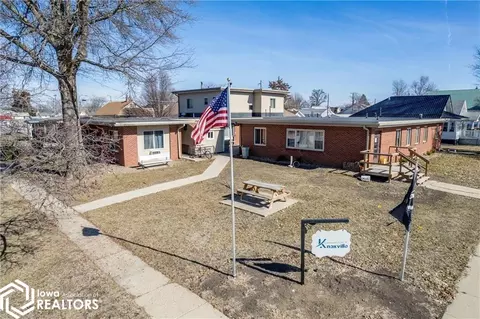 205 N Iowa St, Knoxville, IA 50138