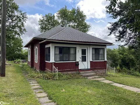 308 Grove Ave, Corning, IA 50841