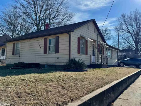 204 W Nishna Rd, Shenandoah, IA 51601