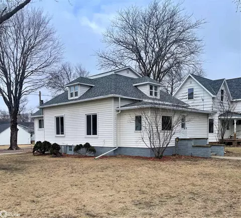 313 Main St N, Titonka, IA 50480