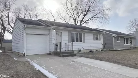 825 7th St SE, Mason City, IA 50401