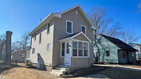 529 19th St SE, Mason City, IA 50401