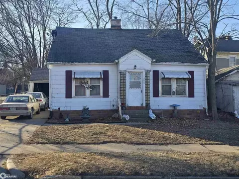 206 N Division St, Creston, IA 50801