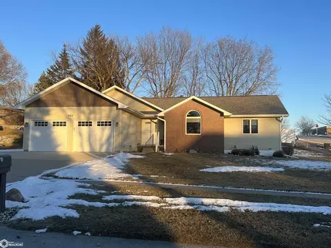 502 Sunset Dr, Denison, IA 51442