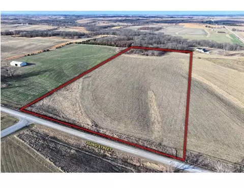 202 Nd St, Ainsworth, IA 52201