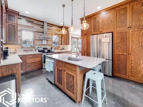 421 2nd St NE, Hampton, IA 50441 photo 2