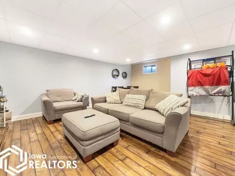 421 2nd St NE, Hampton, IA 50441 photo 38
