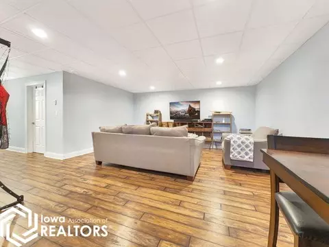 421 2nd St NE, Hampton, IA 50441 photo 41