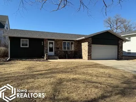 705 Harrison St, Emmetsburg, IA 50536