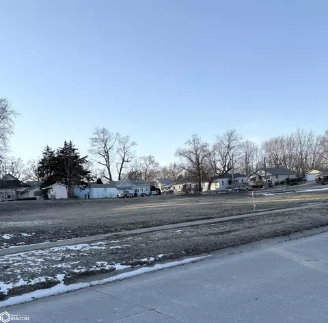 903 S D St, Oskaloosa, IA 52577