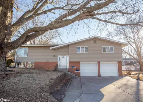 601 S Williams St, Algona, IA 50511