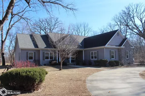 1565 Tyrrell Ln, Belmond, IA 50421