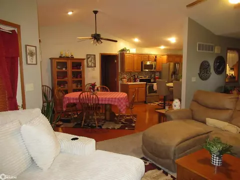 110 S 16th, Hamilton, IL 62341 photo 5